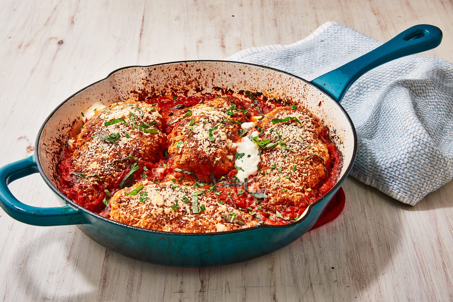 Cheese Lovers NEED This Mozzarella-Stuffed Chicken Parm