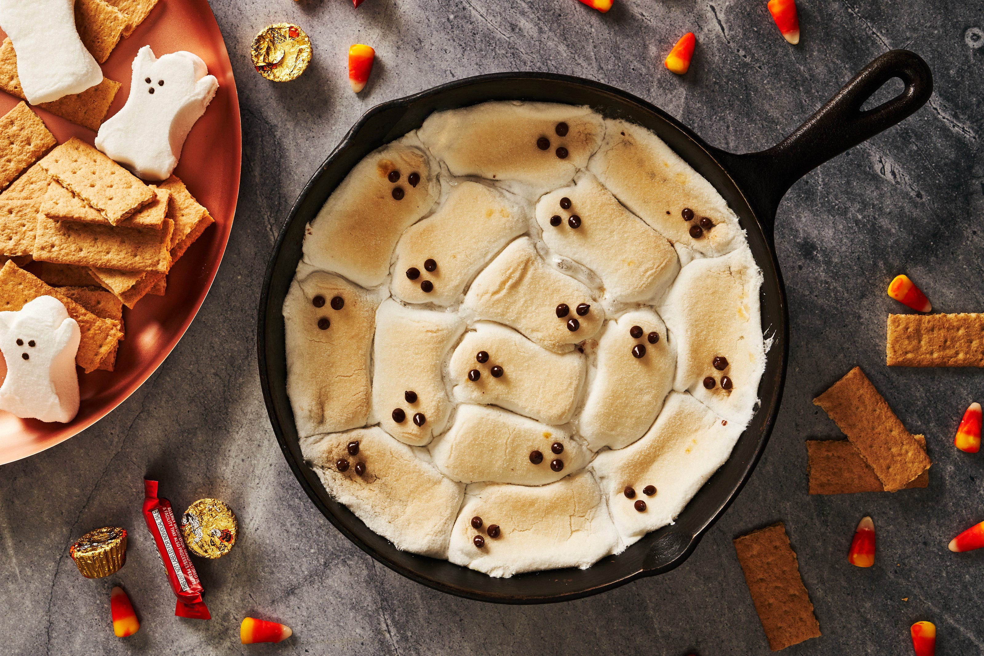 Need A Last-Minute Halloween Dessert? Try Ghost S'mores Dip 👻