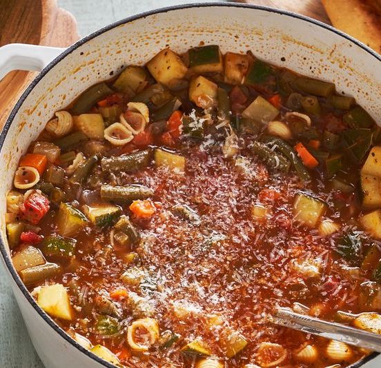 Copycat Olive Garden Minestrone Soup Is The Coziest Way To Warm Up