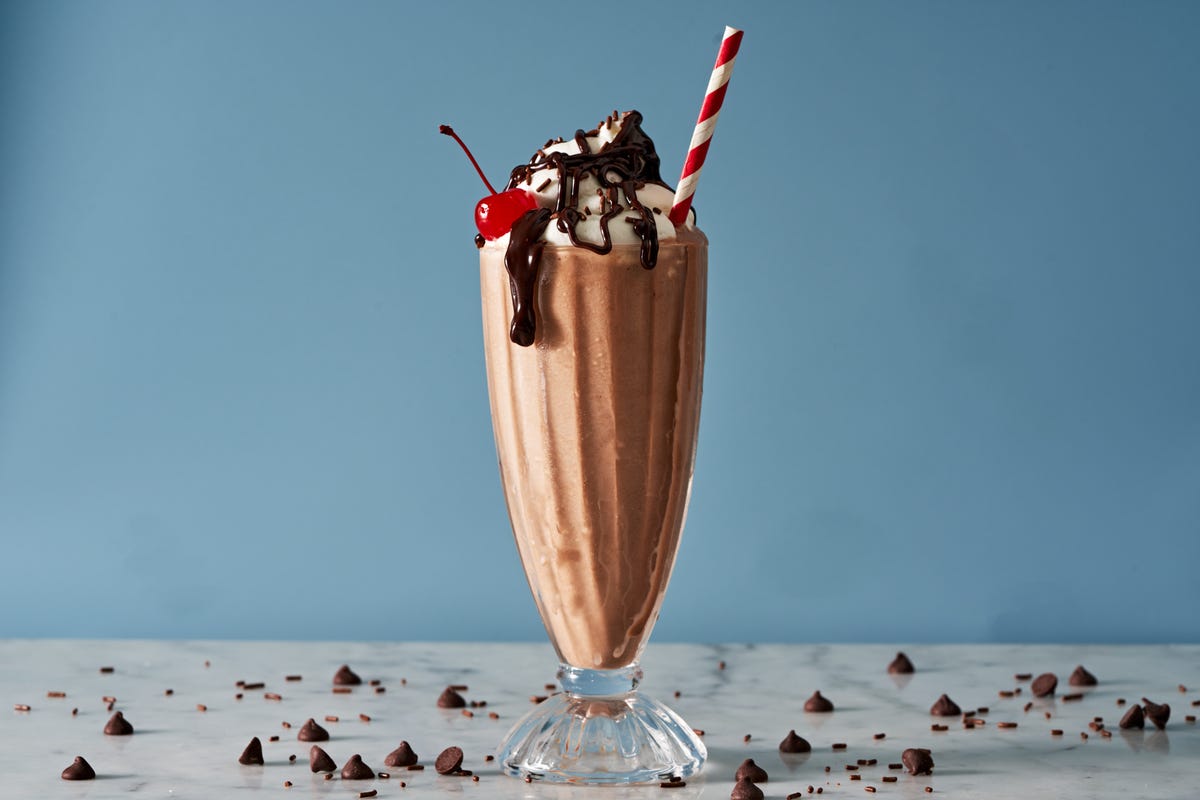 Best Easy Chocolate Milkshake - How to Make A Chocolate Milkshake