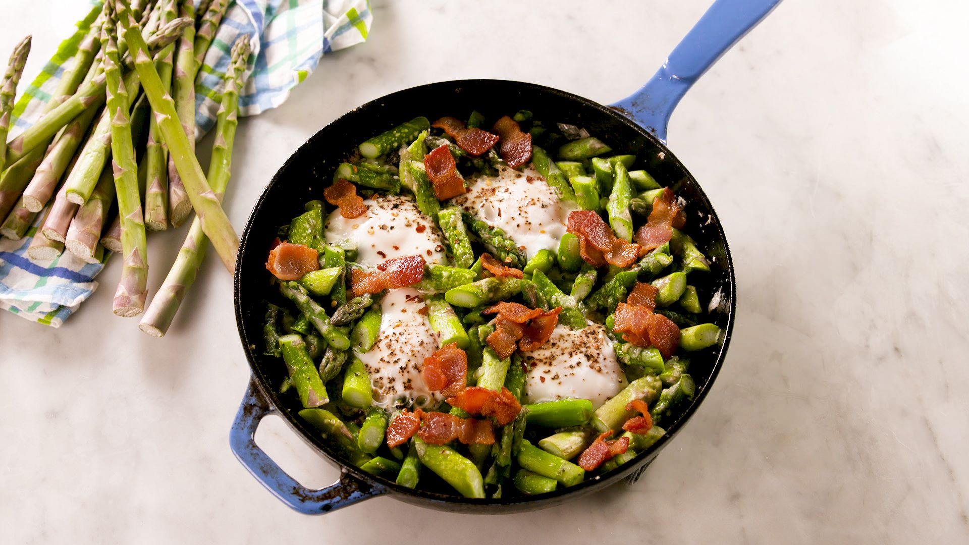 Bacon-Asparagus Breakfast Hash-image