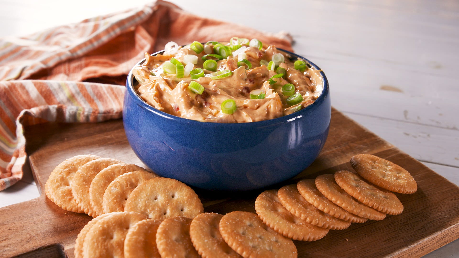 This Buffalo Pimento Cheese Dip Is The Perfect Last-Minute Appetizer