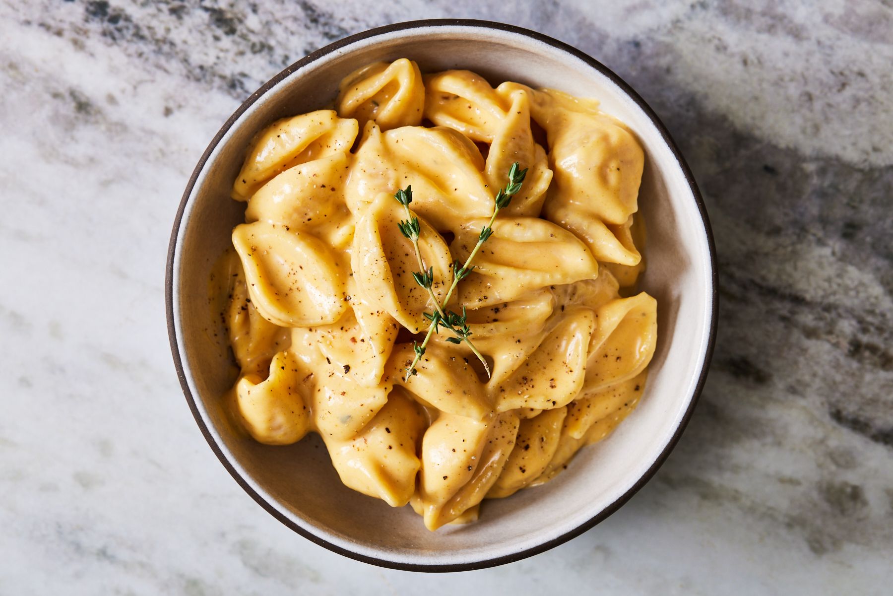 easy vegan mac and cheese made with butternut sqash