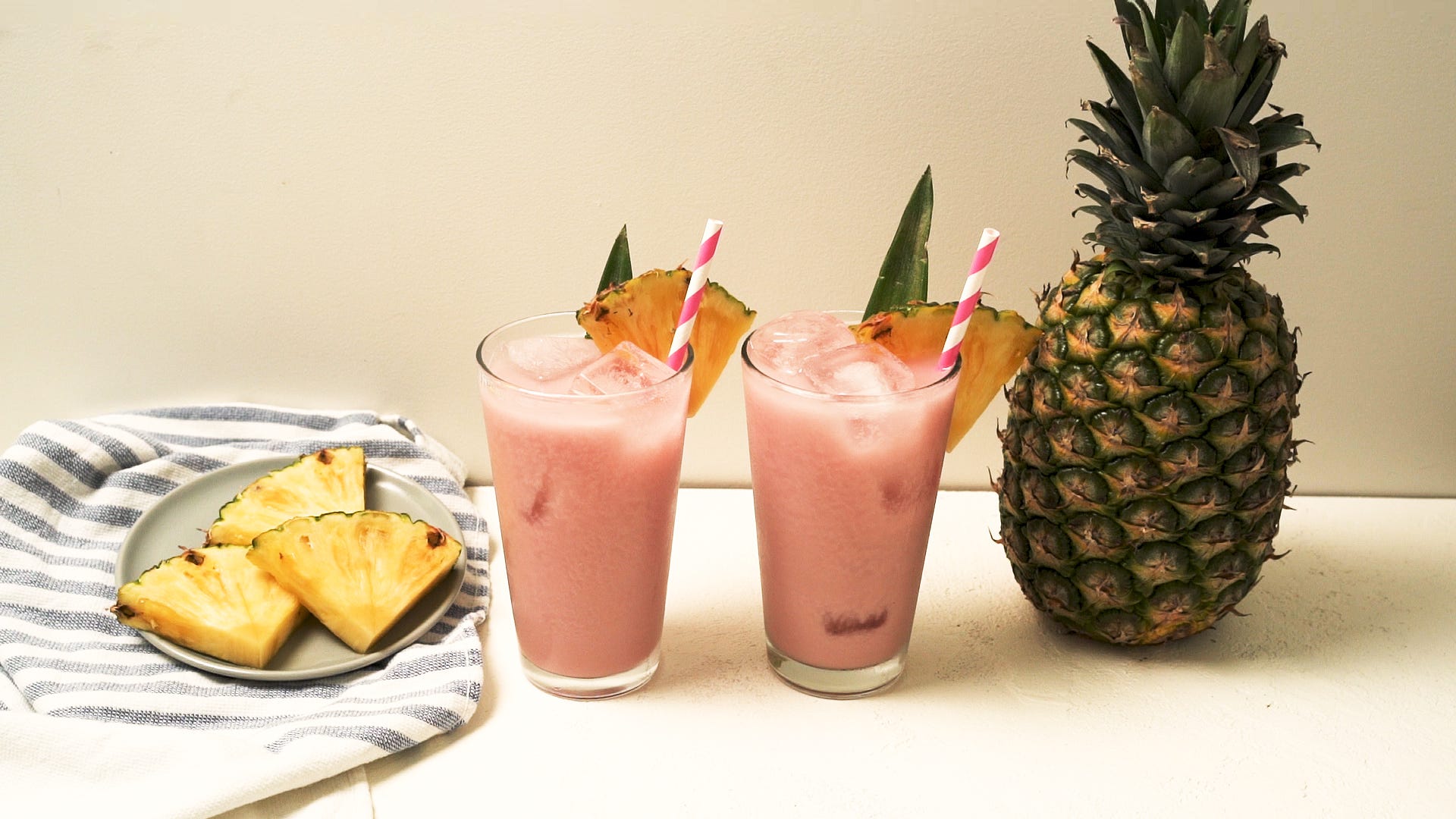 Copycat Starbucks Iced Guava Passion Fruit Is The Tropical Drink Of Your Dreams