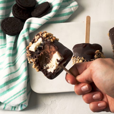 chocolate caramel crunch pops