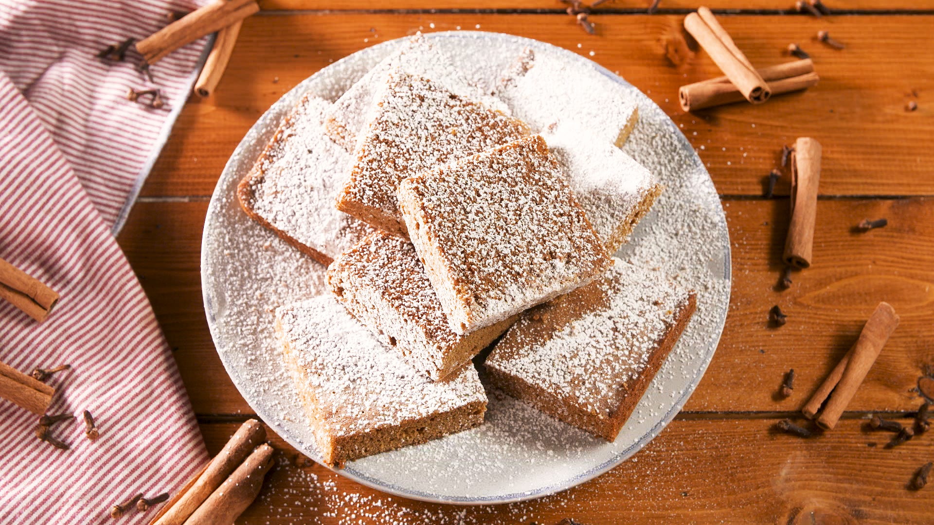 Gingerbread Blondies Are A New Holiday Favorite