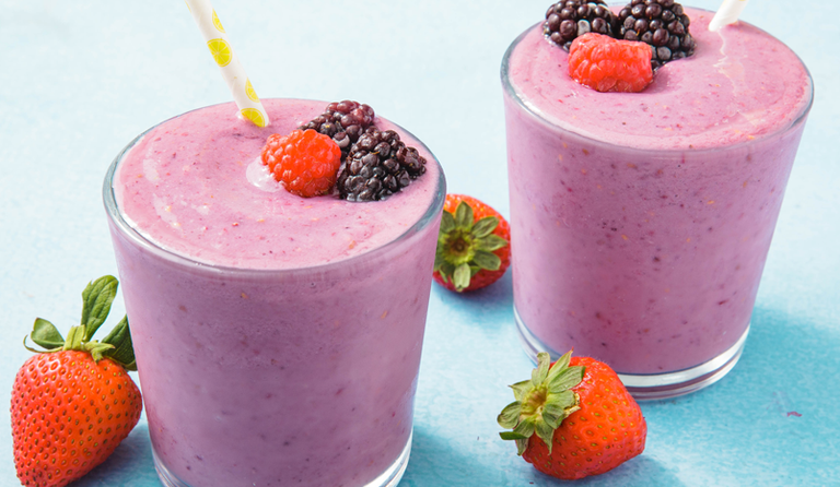 Best Triple Berry Smoothie - How to Make a Smoothie