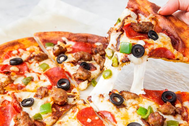 All Of The Best National Pizza Day Deals You Can Get Today - pizza with oreo robux
