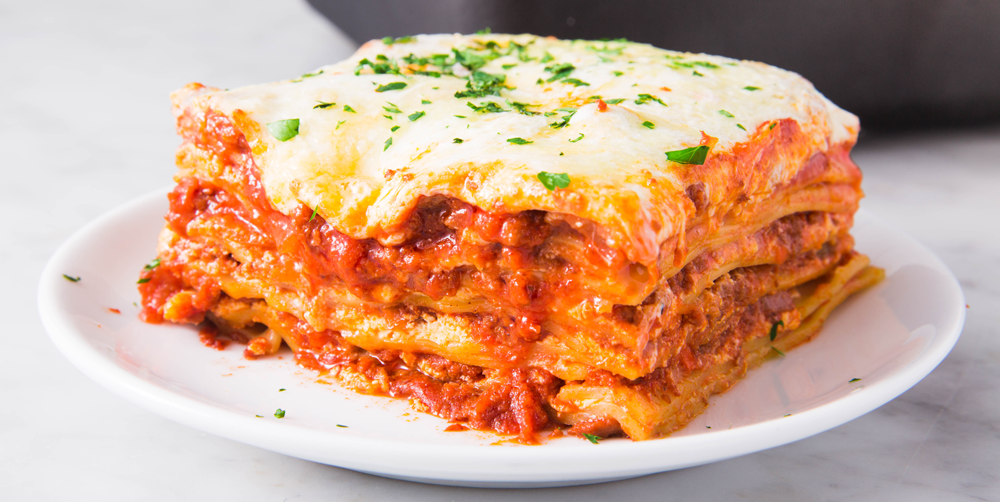 delish-lasagna-bolognese-horizontal-1543346979.png