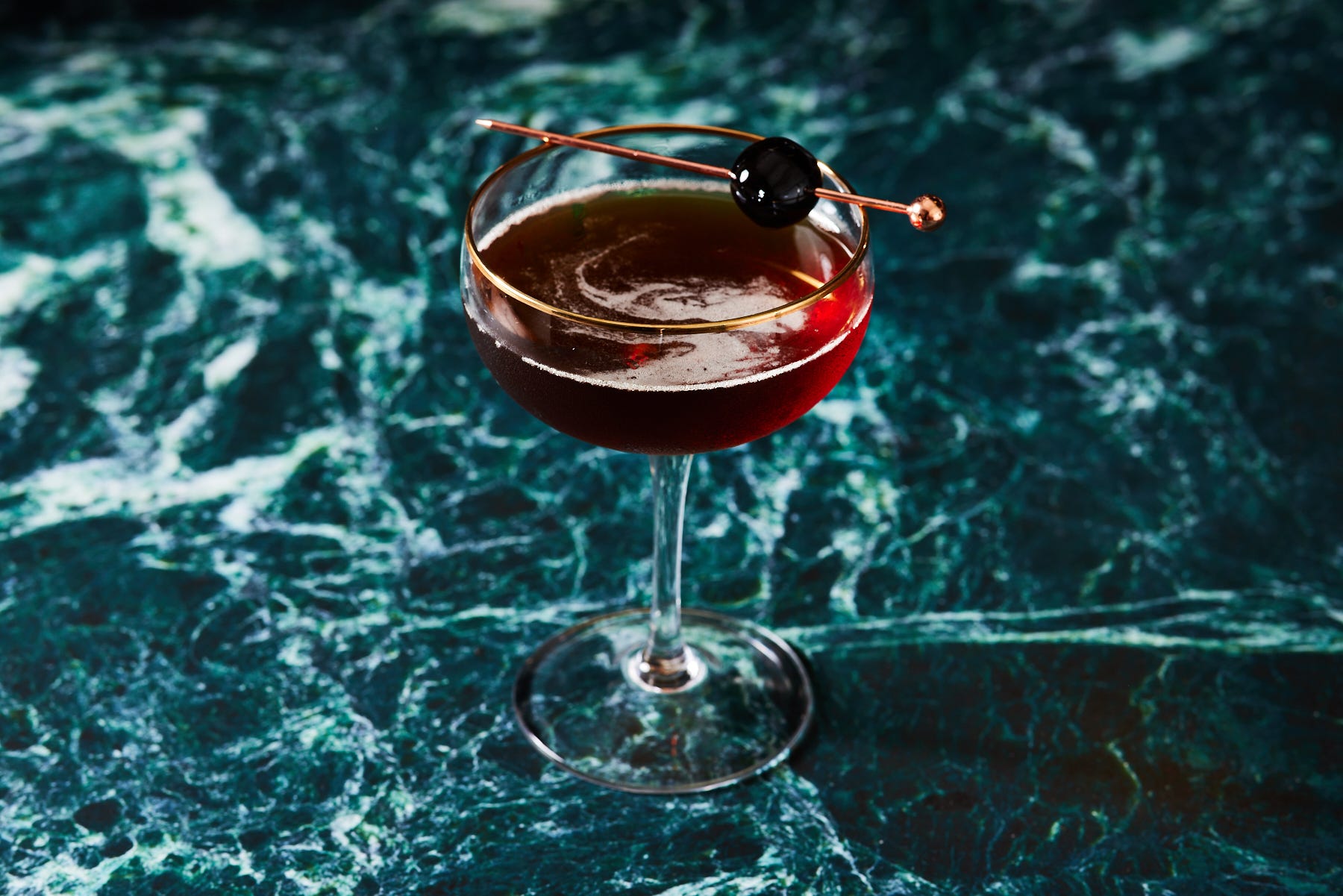 This Is The Only Way To Make A Manhattan Cocktail 😋