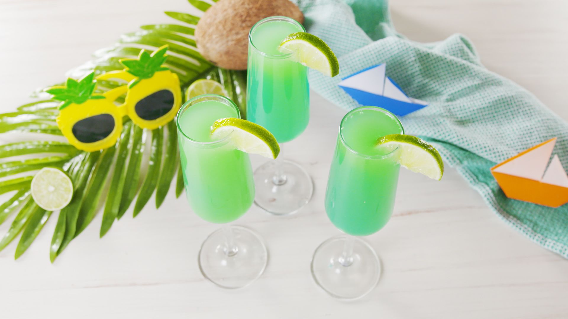 Best Mermaid Mimosas Recipe How To Make Mermaid Mimosas