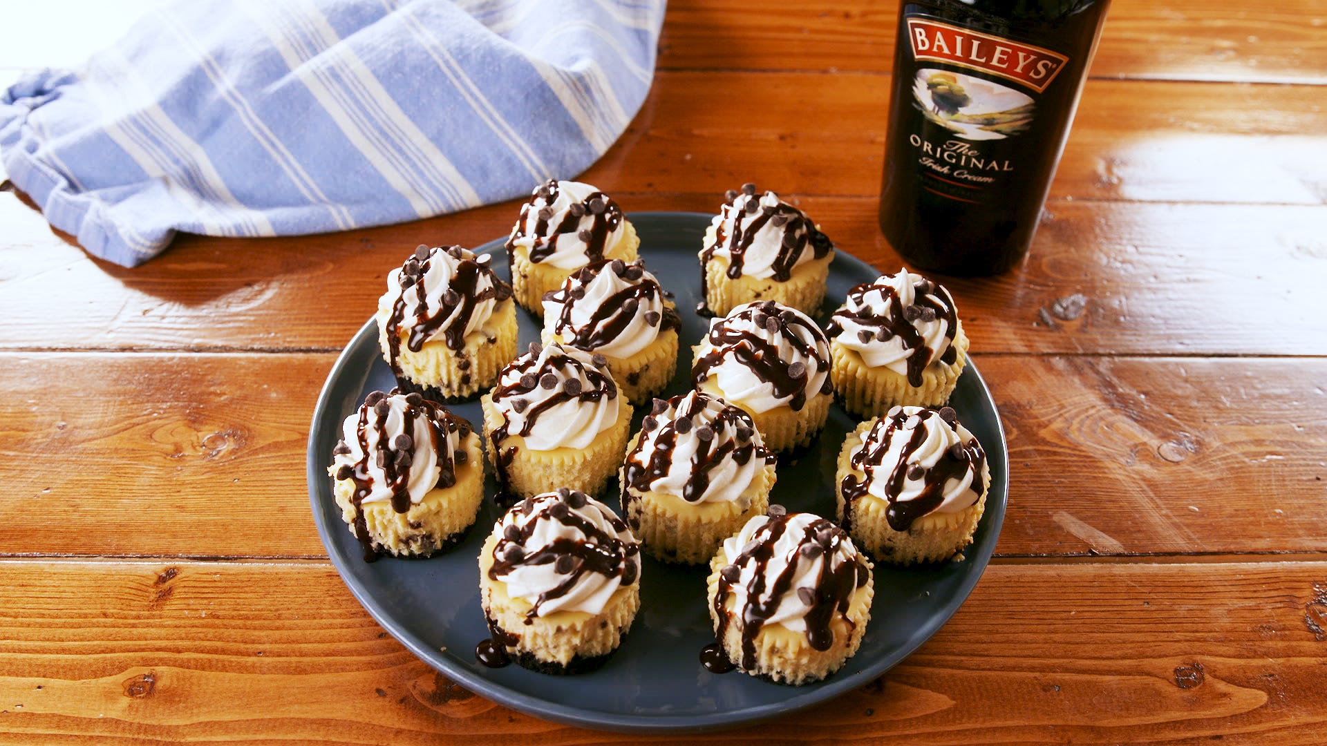 Best Mini Baileys Chocolate Cheesecakes Recipe - How to Make Mini ...