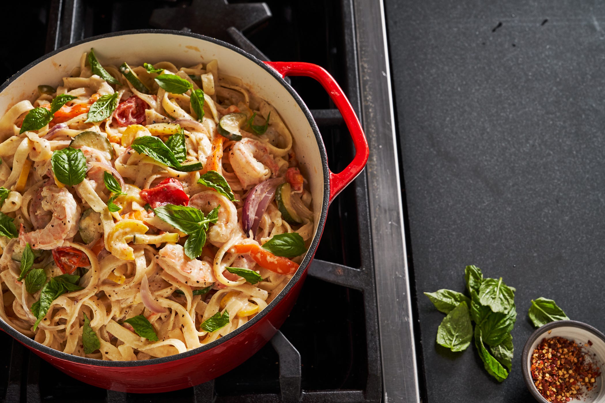 This One-Pot Shrimp Primavera Pasta Is The Best Way To Eat Your Veggies