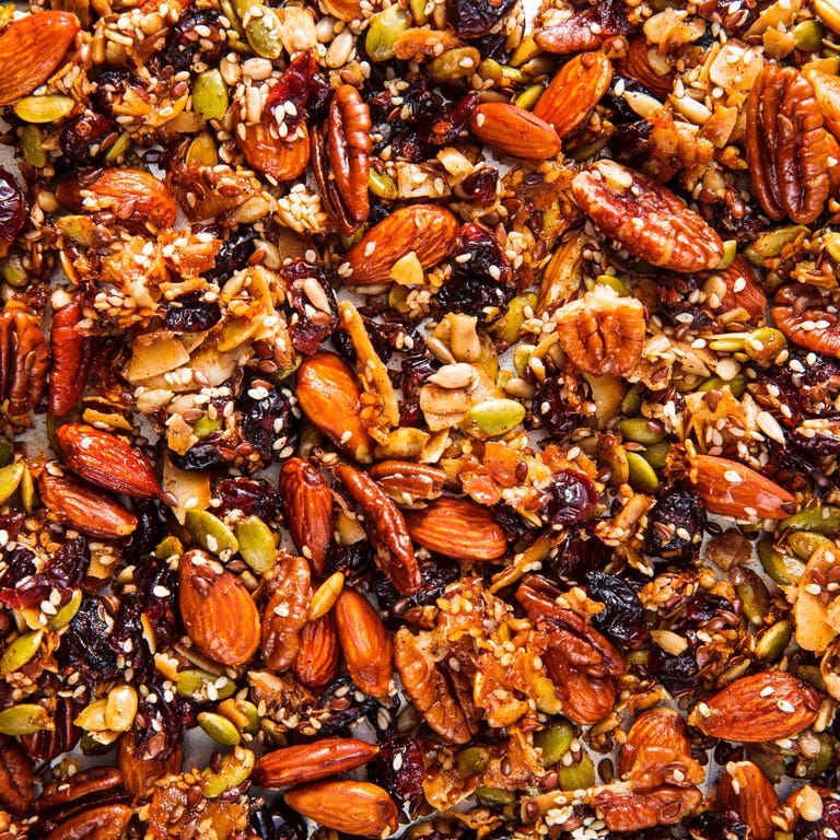 Paleo Followers, This Granola Will Be Your Favorite Snack Ever 😍