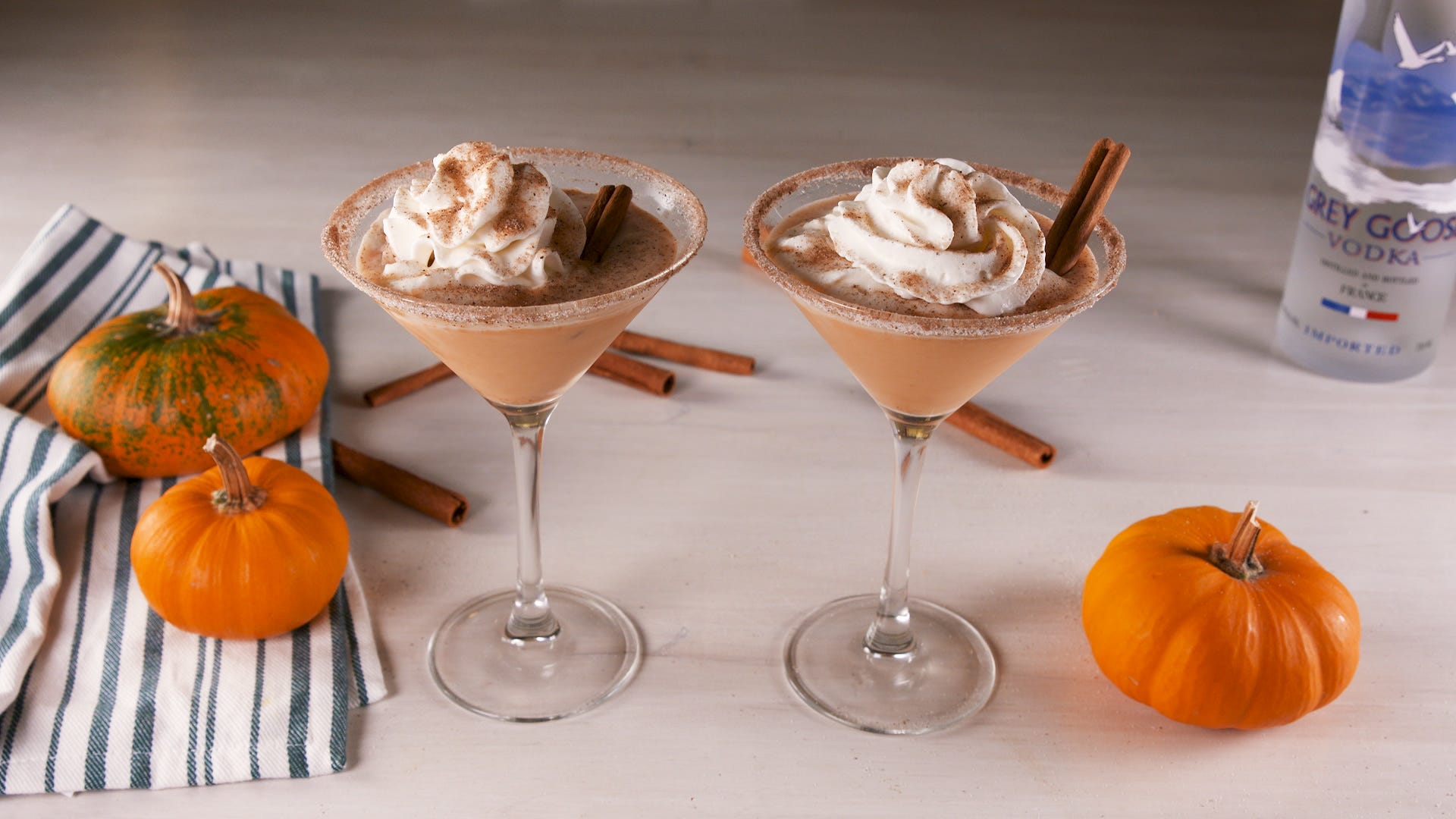 Pumpkin Spice Latte Lovers Will Flip For This Martini