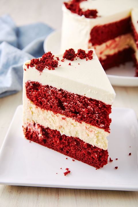 red velvet cheesecake cake vertical