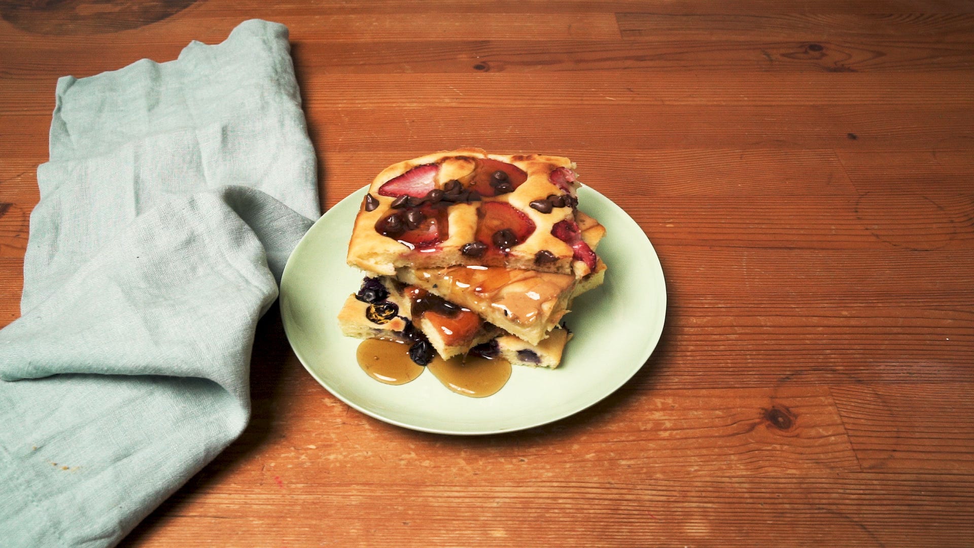 Bake All You Pancakes At One With 4-Way Sheet Pan Pancake