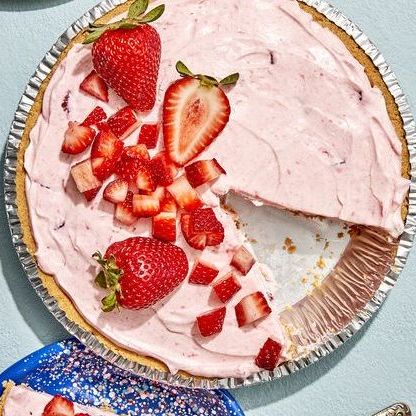strawberry cheesecake pie