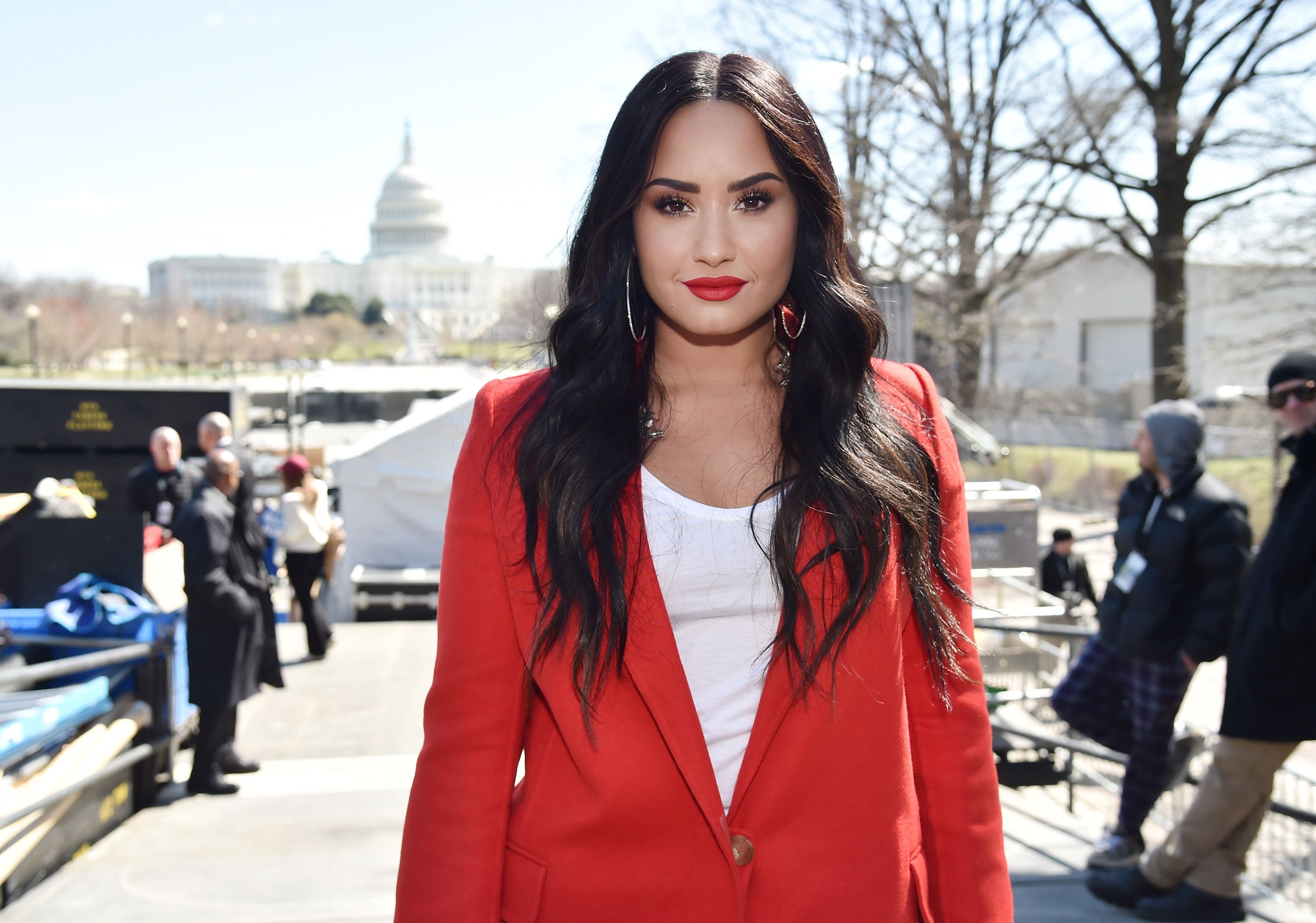 What Demi Lovato S Commander In Chief Lyrics Say About Donald Trump