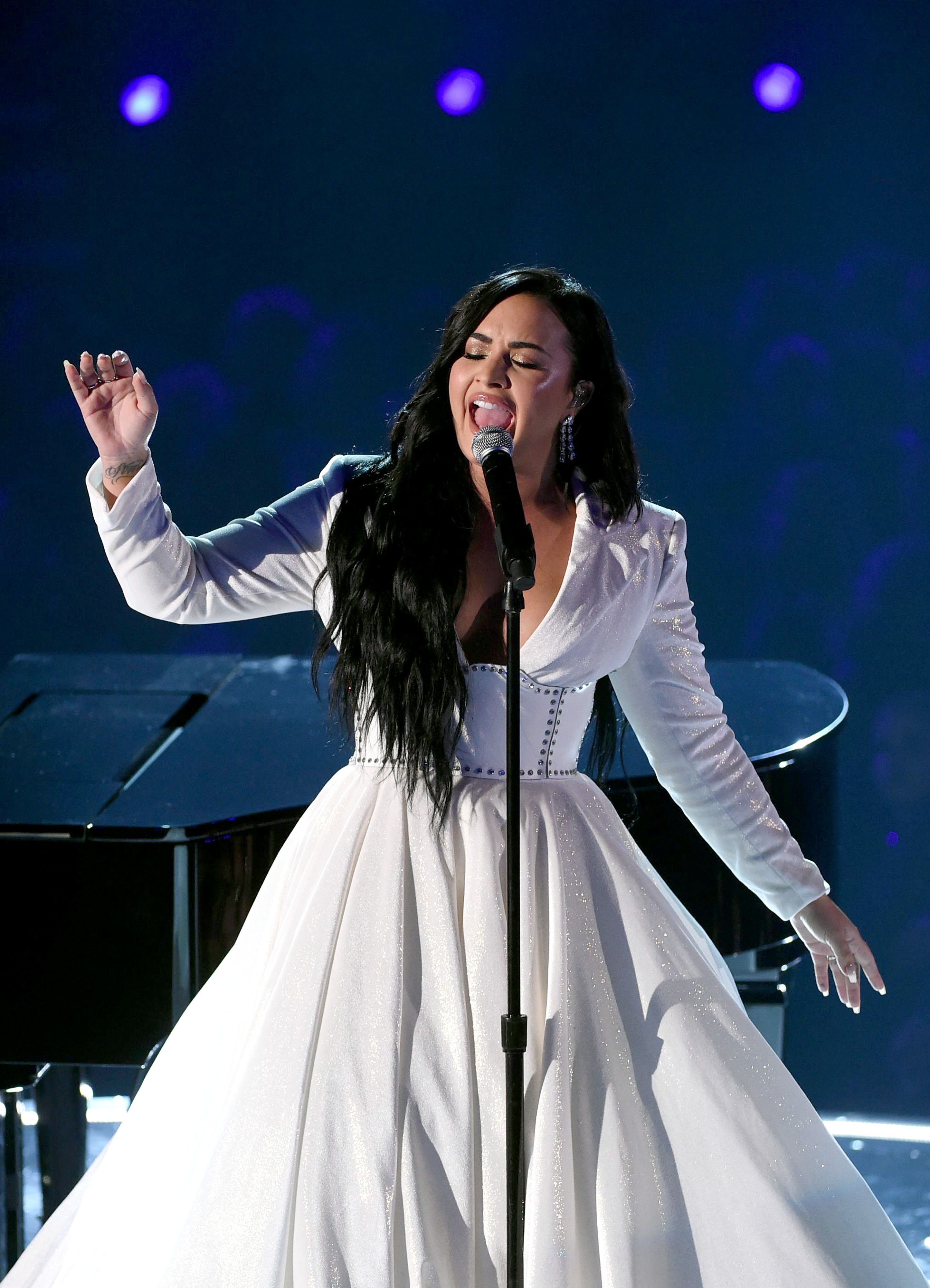 Watch Demi Lovato S Grammys 2020 Performance Of Anyone