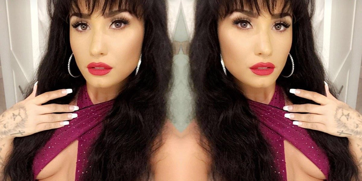 Demi Lovato Dressed Up As Selena In The Sexiest Cleavage Baring Jumpsuit