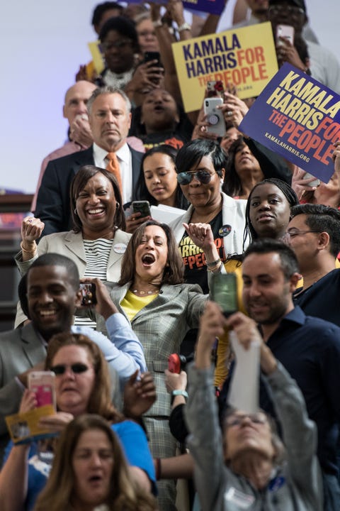 This Video Of Kamala Harris Dancing Down An Escalator To A