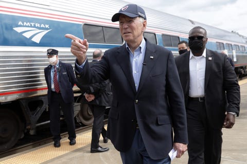 Joe Biden, candidat démocrate à la présidentielle, organise une tournée de campagne de train de oh et pa