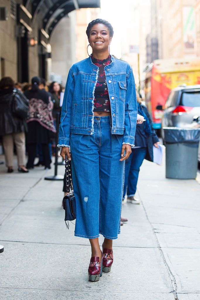 what to wear with dark blue denim jacket female