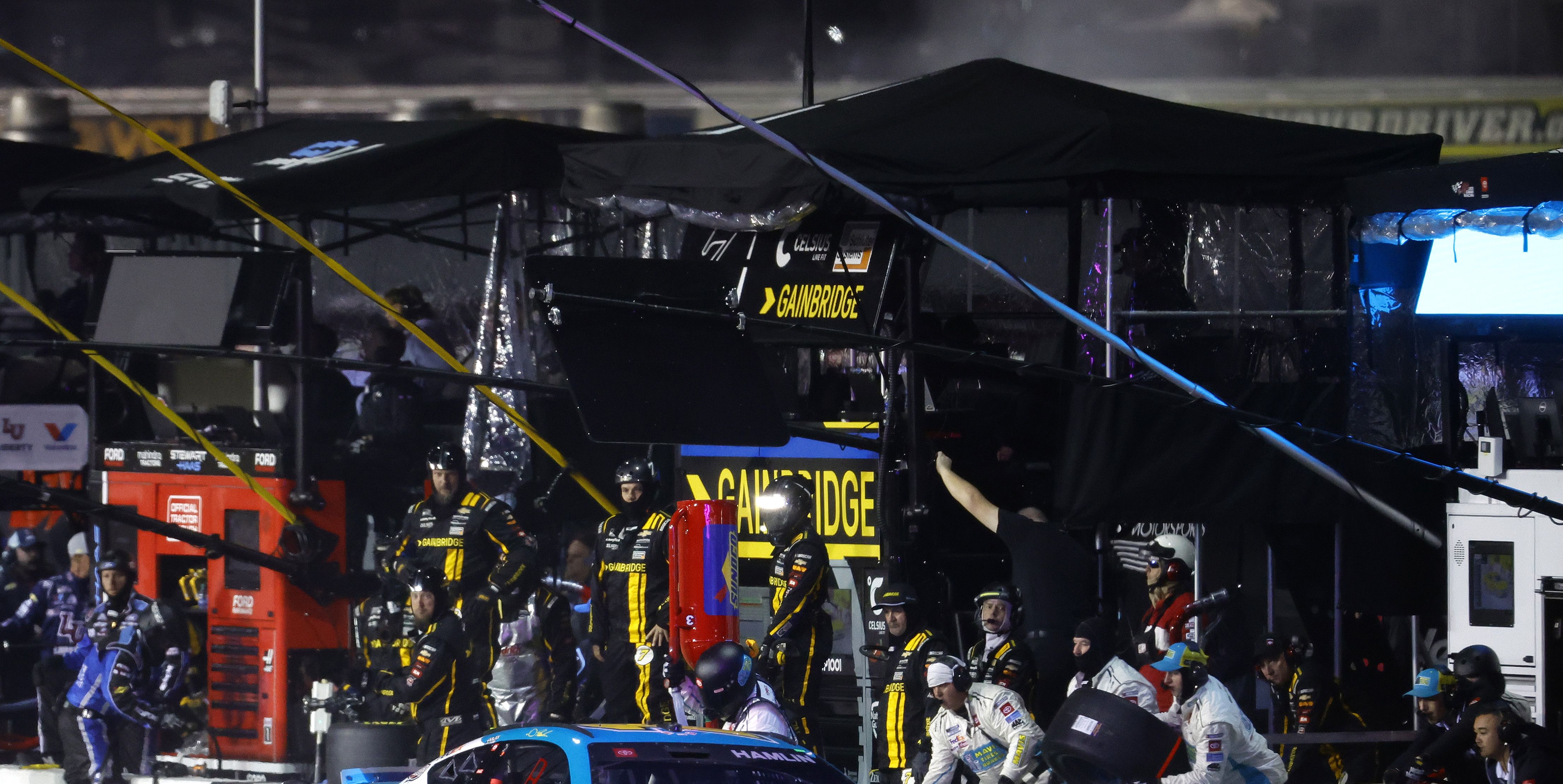 How Suspension Design Won Denny Hamlin a NASCAR Race in the Pits