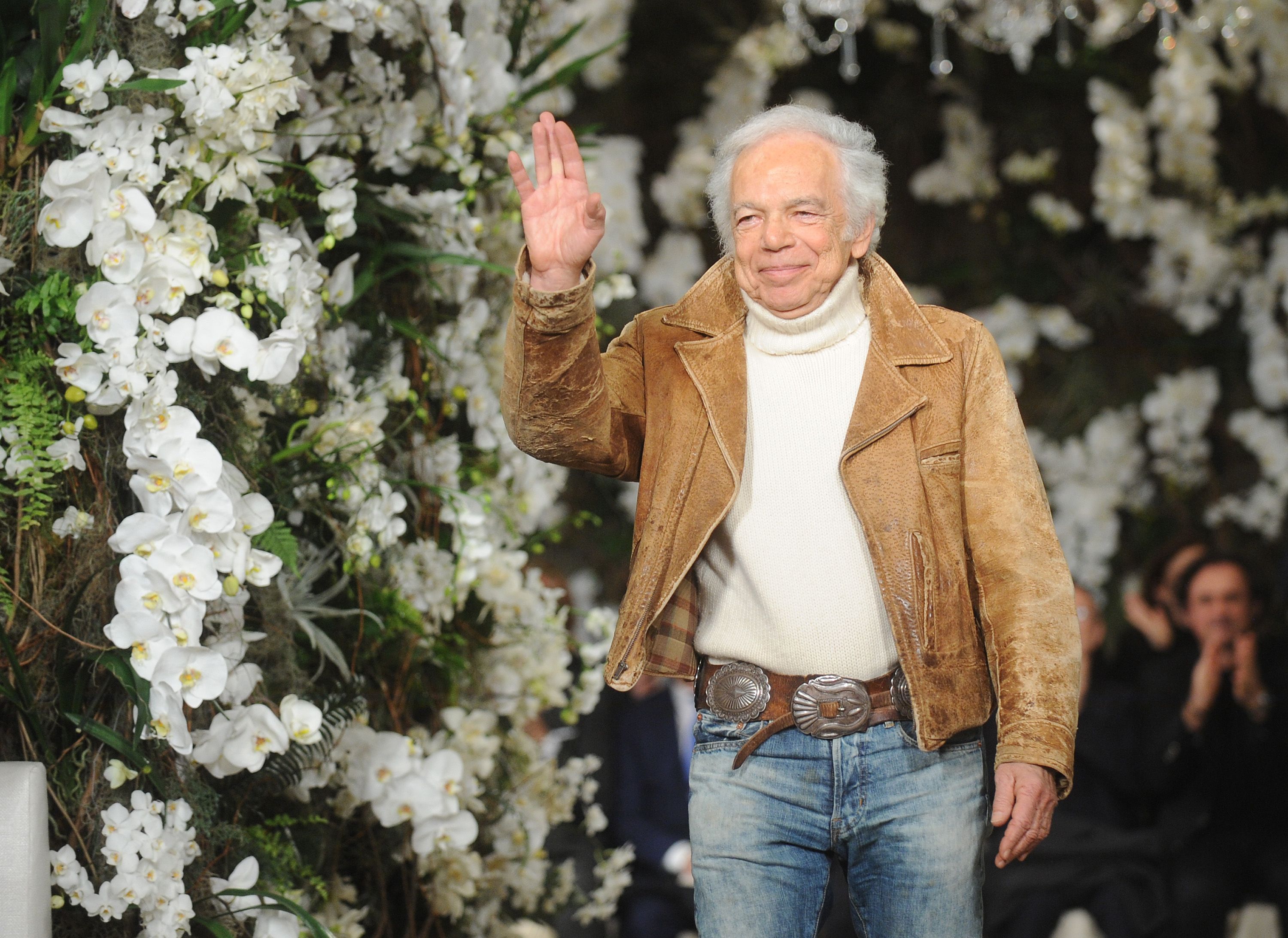 Ralf laurens. Ральф Лорен дизайнер. Ральф лаурен модельер. Ralph Lauren дизайнер. Ральф Лорен модельер в молодости.