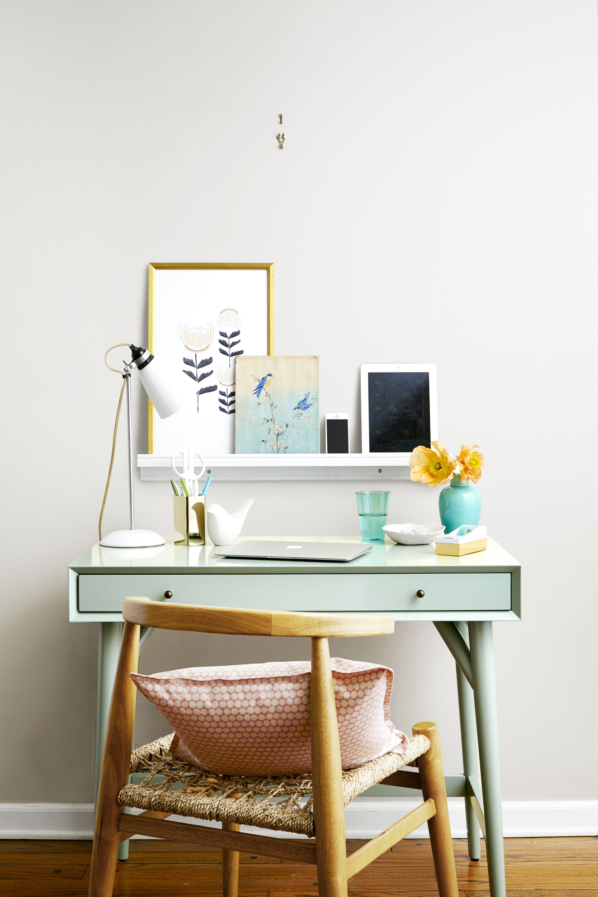 24 Easy Desk Organization Ideas How To Organize Your Home Office
