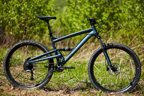 Diamondback Atroz