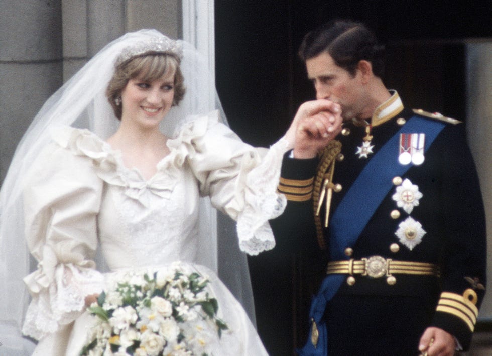 [Resim: diana-wedding-1564065747.jpg?crop=1.00xw...size=980:*]
