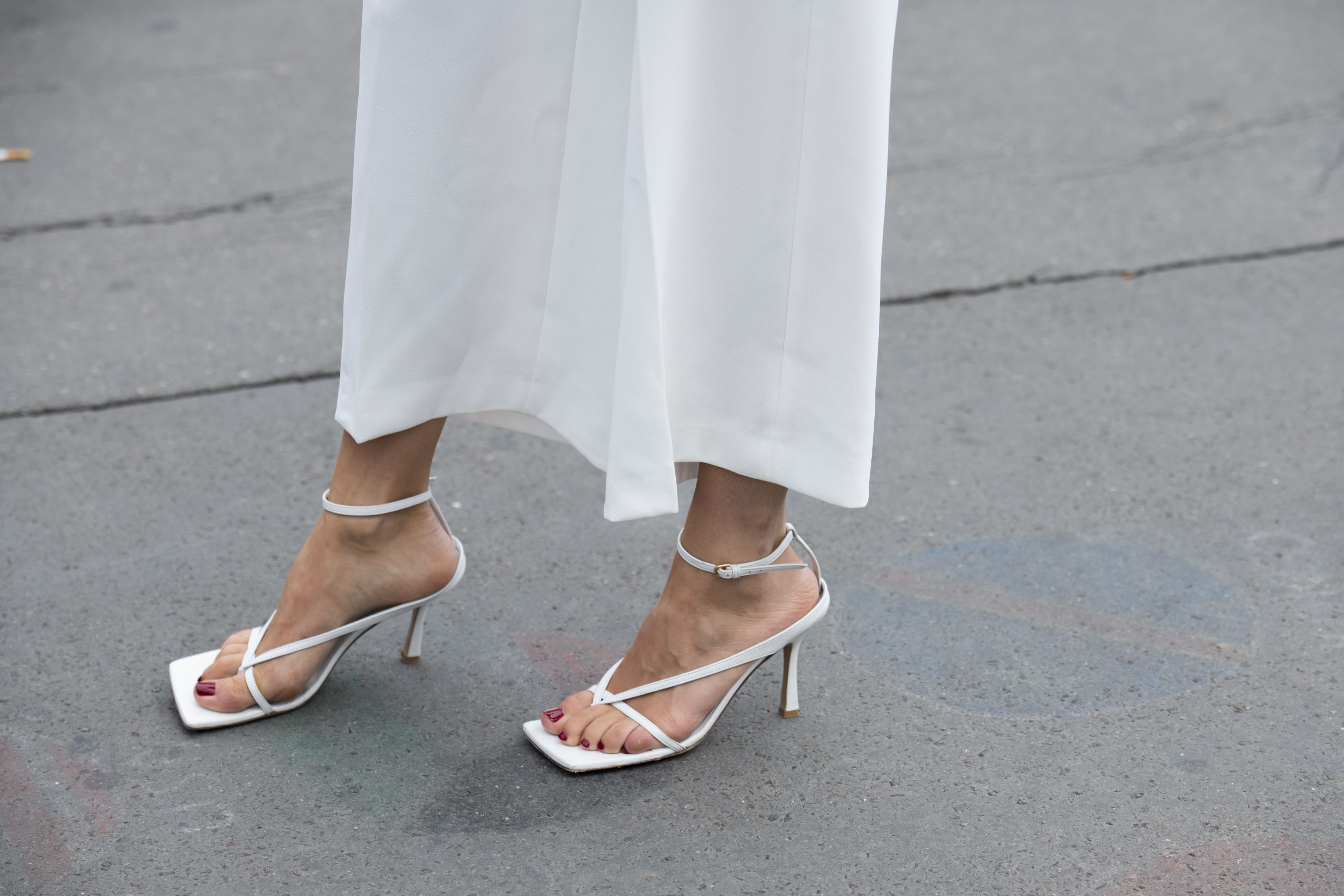 comfortable wide heels
