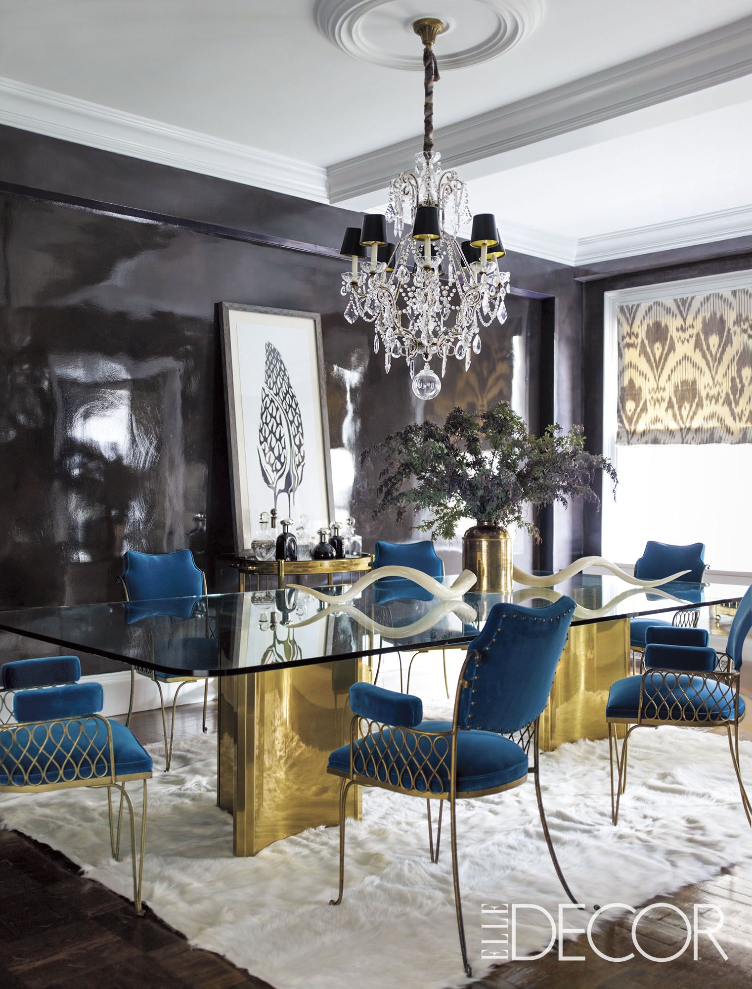 traditional chandelier dining room