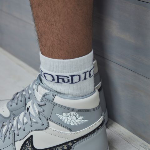 Caliza Tregua En detalle Dior x Nike Air Jordan 1: zapatillas de lujo para el verano 2020