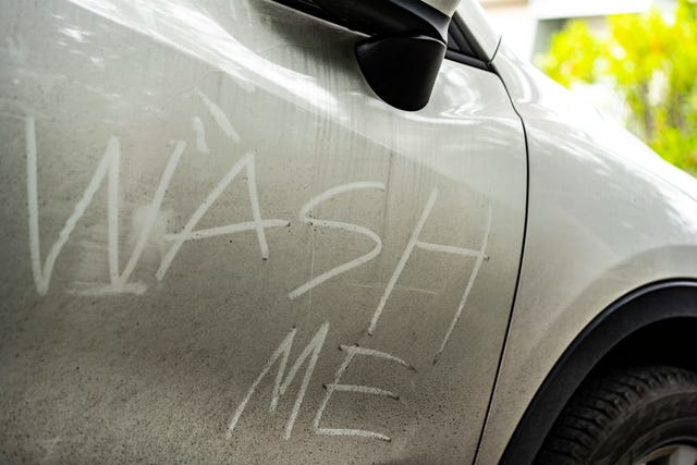 clean car vs. dirty car which has better fuel economy dirty car