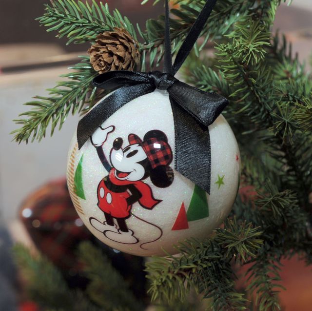 Download 26 Diy Disney Christmas Decorations Best Disney Christmas Ornaments