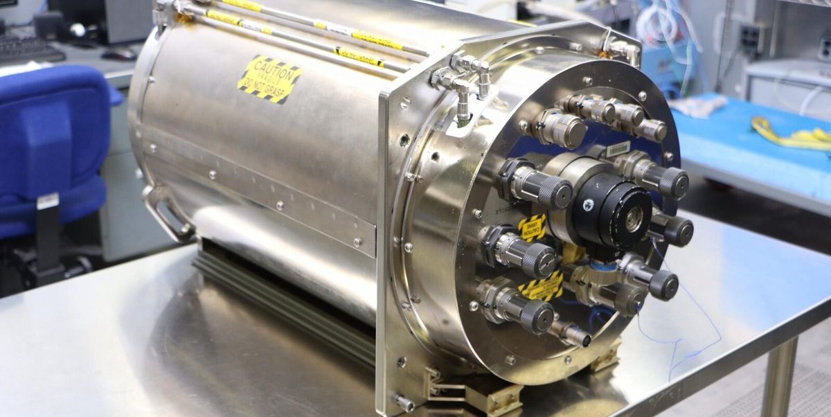 This Machine Turns Pee Into Water...in Space - Popular Mechanics