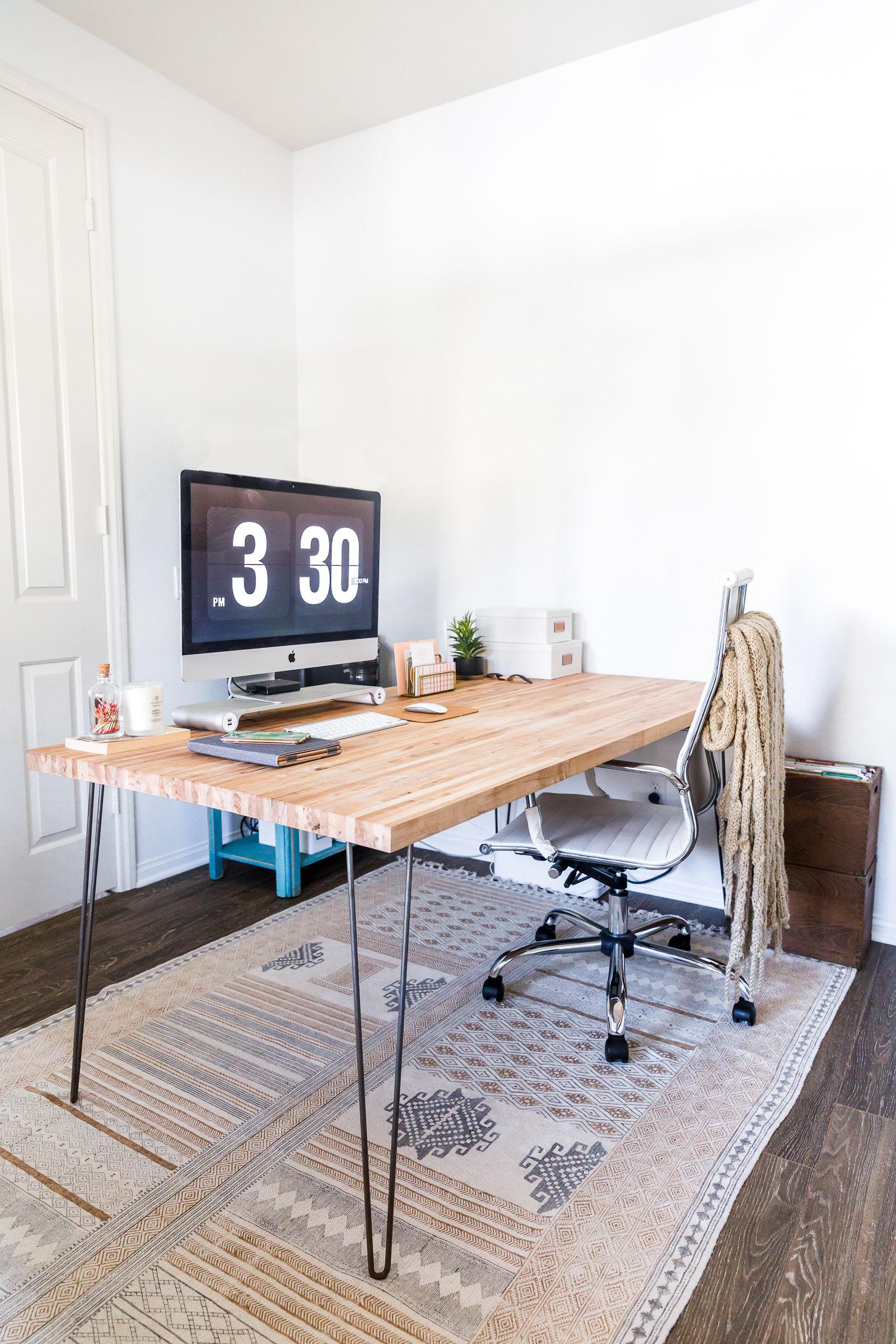 15 Diy Desk Plans For Your Home Office, How To Make A Simple Office Desk