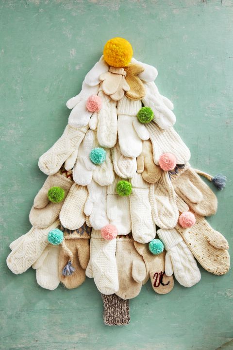 DIY Christmas Decorations Mitten Tree
