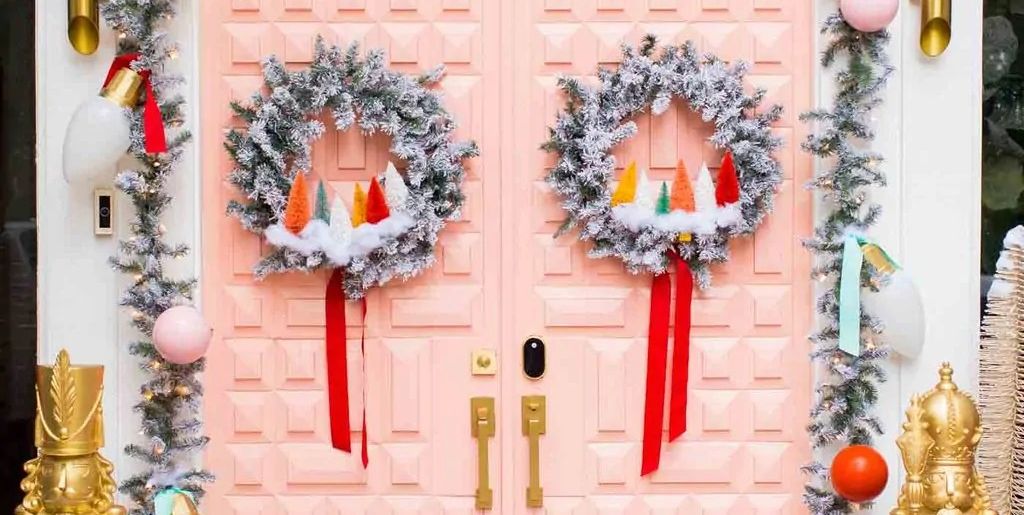 Advertiser rinse Transport 50 DIY Christmas Door Decorations - Best Holiday Front Door Ideas