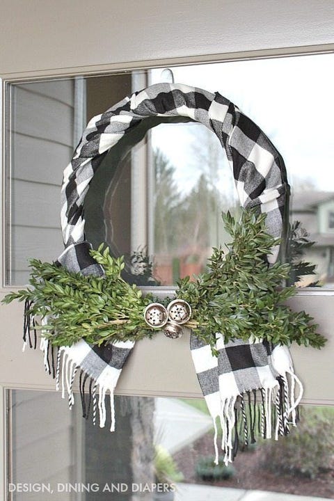 diy christmas window decorations black and white scarf wreath