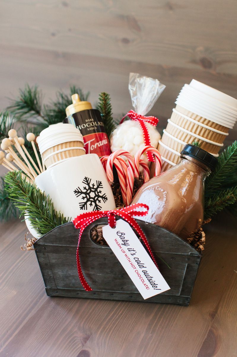 25 Diy Christmas Gift Basket Ideas How To Make Your Own Holiday