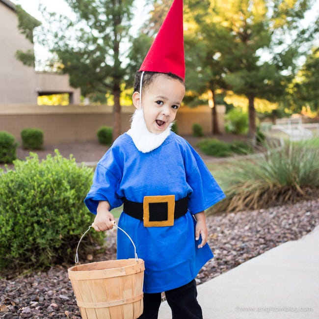 bucket costume