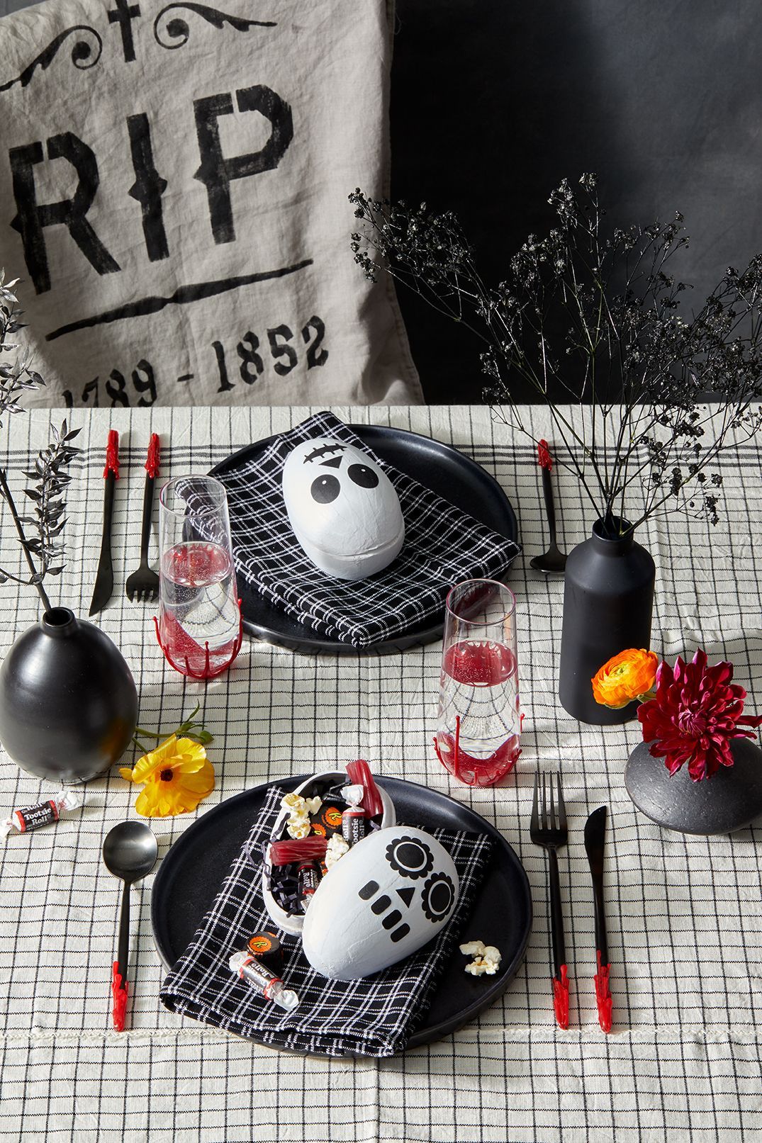 HALLOWEEN PARTYWARE NAPKINS PLATES CUPS PLASTIC CUTLERY TABLECLOTHS TABLECOVER 