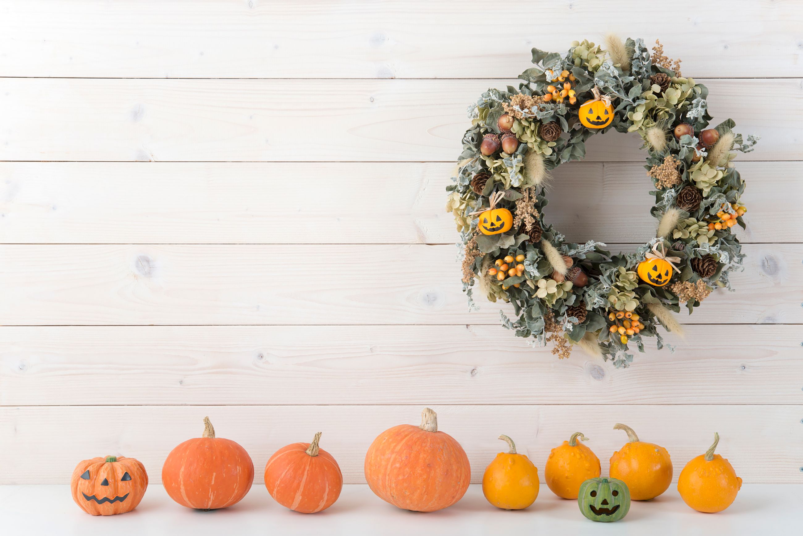 40+ Best Halloween Wreaths - DIY Halloween Wreath Ideas