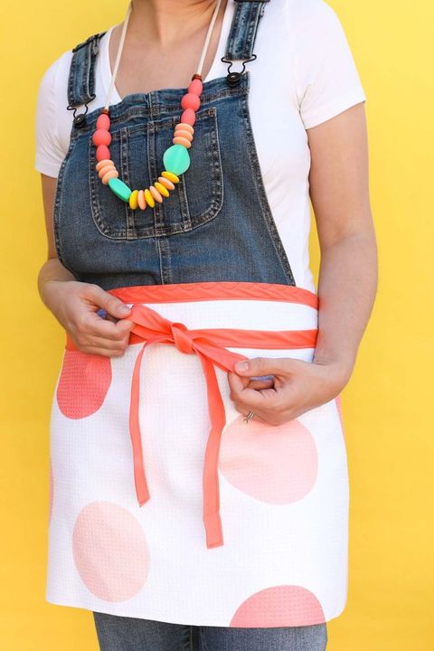 diy mother's day gifts towel apron