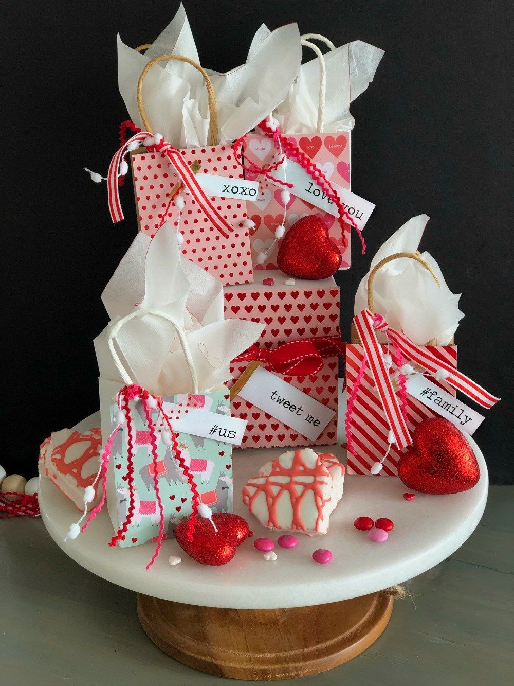 Featured image of post Handmade Valentine Gifts For Coworkers / 21 valentine&#039;s day gifts you can make.