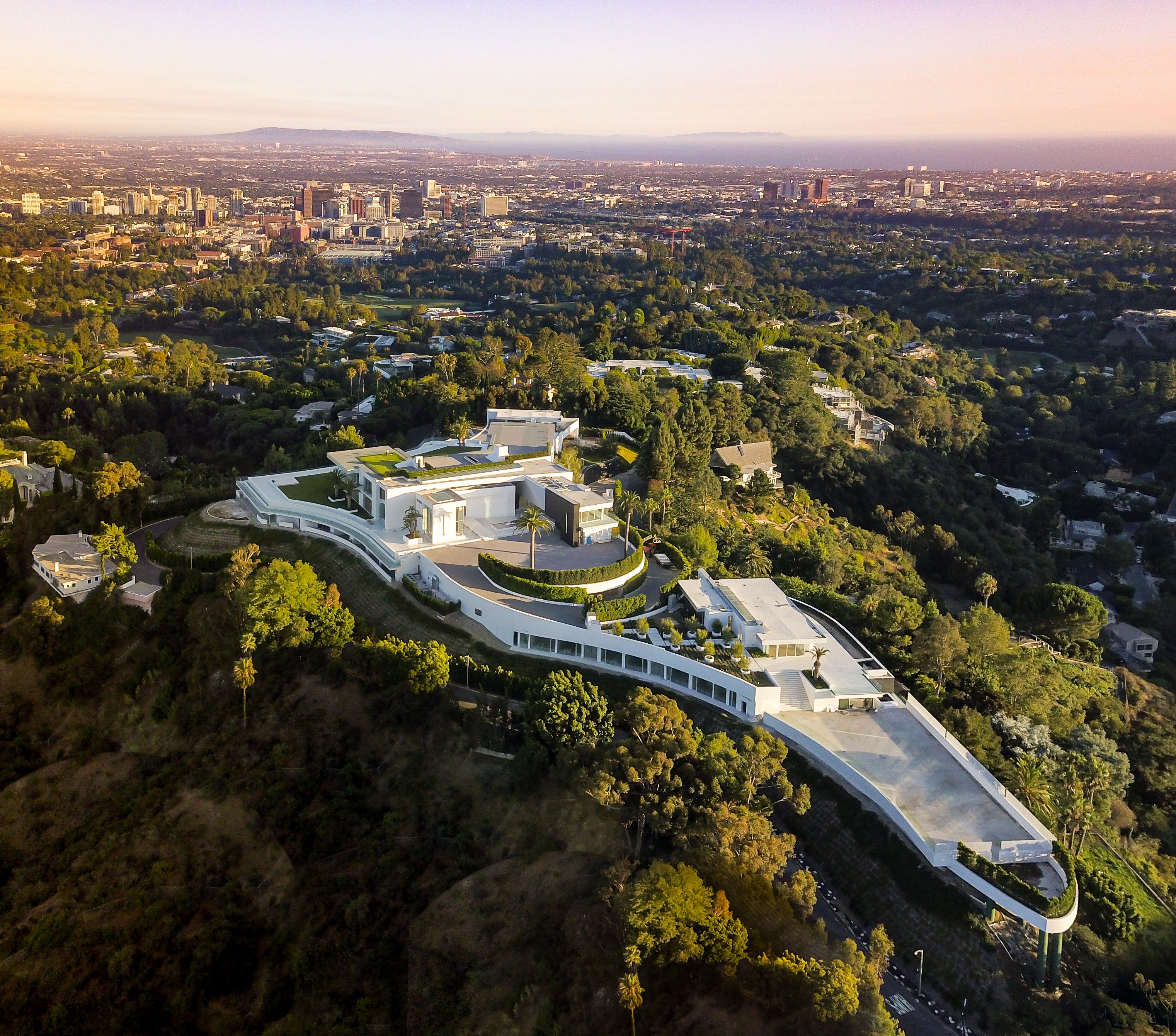 The One Of Bel Air Is America S Largest And Most Expensive Property At 500 Million